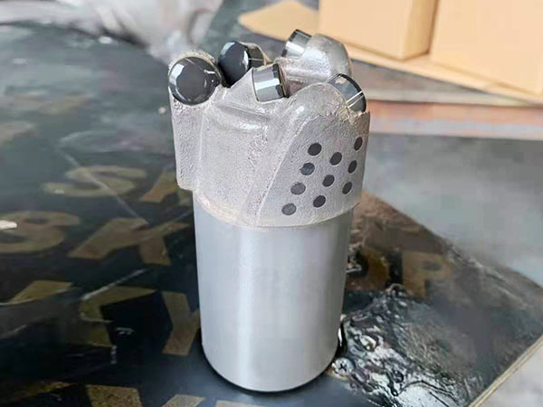 PDC復(fù)合片鉆頭2