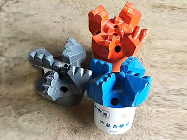 四翼復合片鉆頭